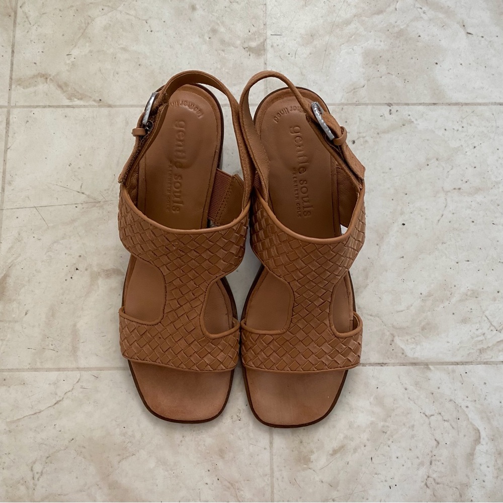 $189 Gentle Souls Manda Brown Woven Leather Square Toe Block Heels Sandals Sz 9 - Picture 5 of 15